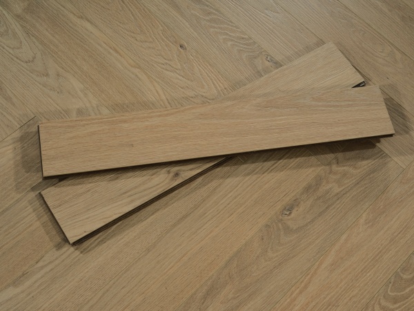 ЛАМИНАТ ЛАМИВУД CHESTER 514 ДУБ ЛЕСТЕР