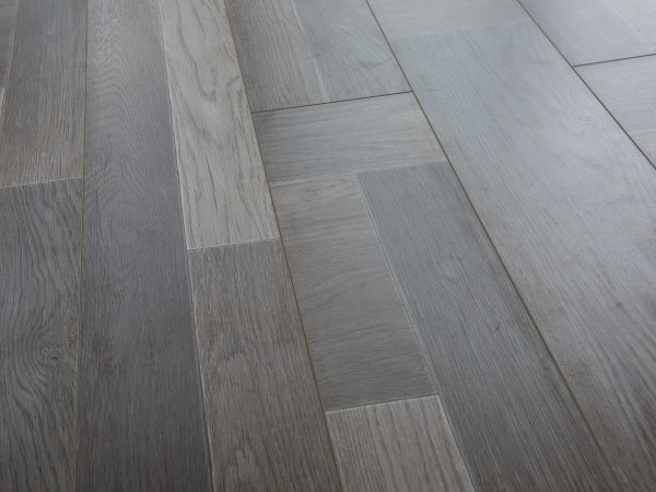 ЛАМИНАТ ЛАМИВУД TREND 903 ДУБ МОДЕРН 34/12ММ/4V