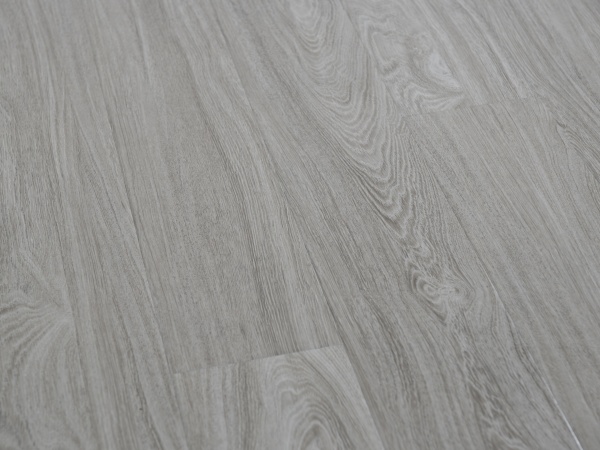 ЛАМИНАТ ЛАМИВУД GLANZ 303 ДУБ БАТИСТ